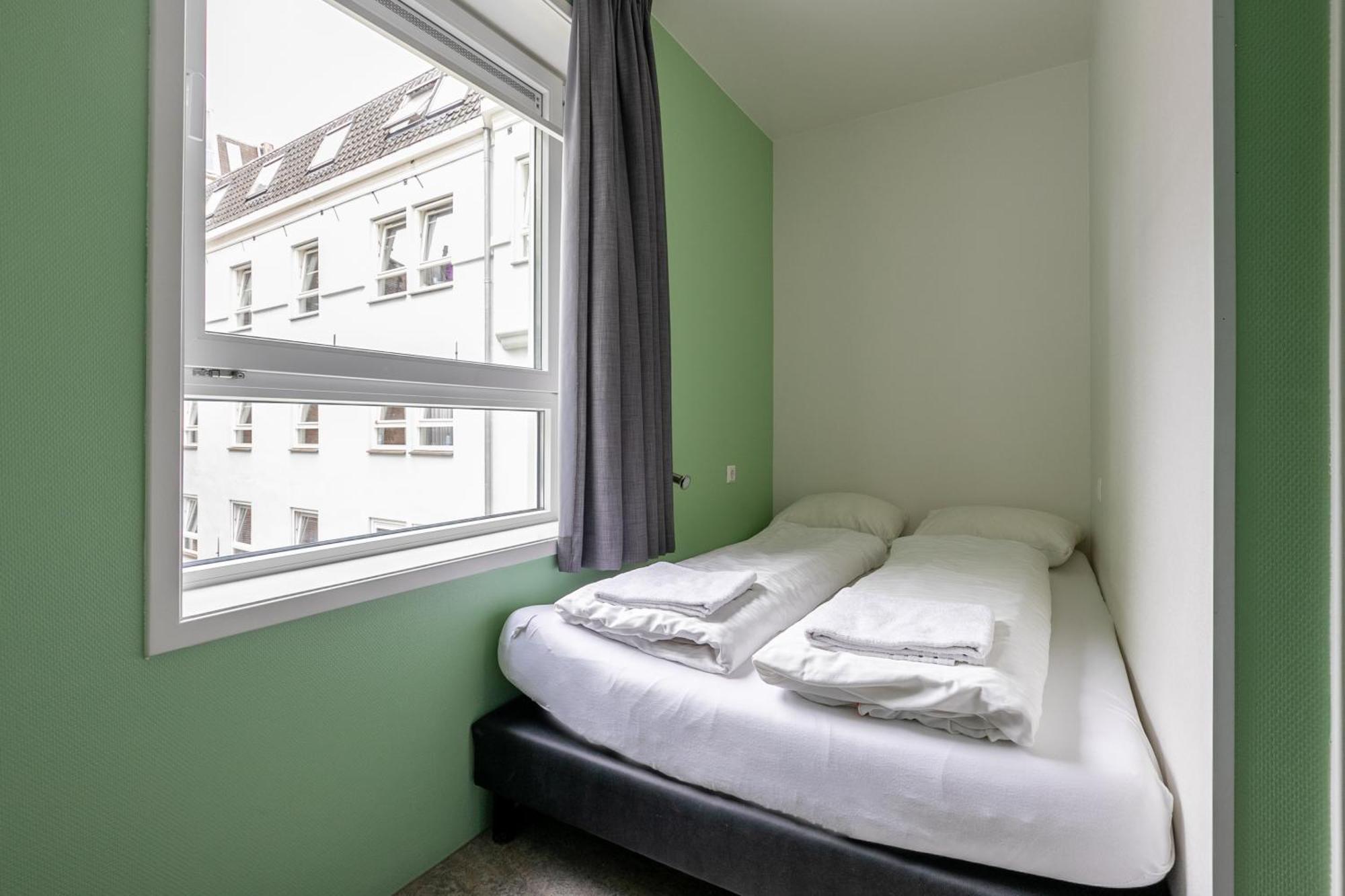Hans Brinker Hostel Amsterdam Exterior photo